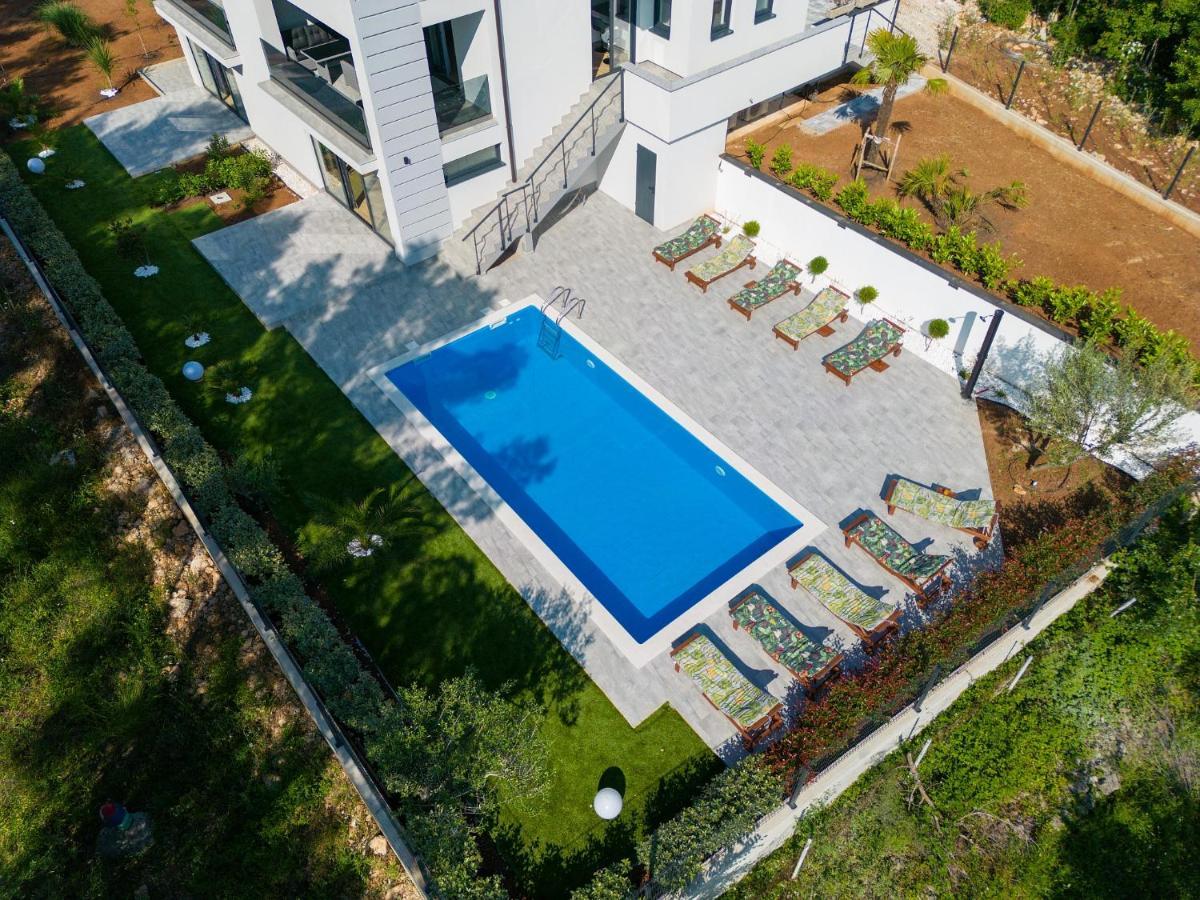 Apartments Paola & Karla With Pool Krk Town Exterior photo