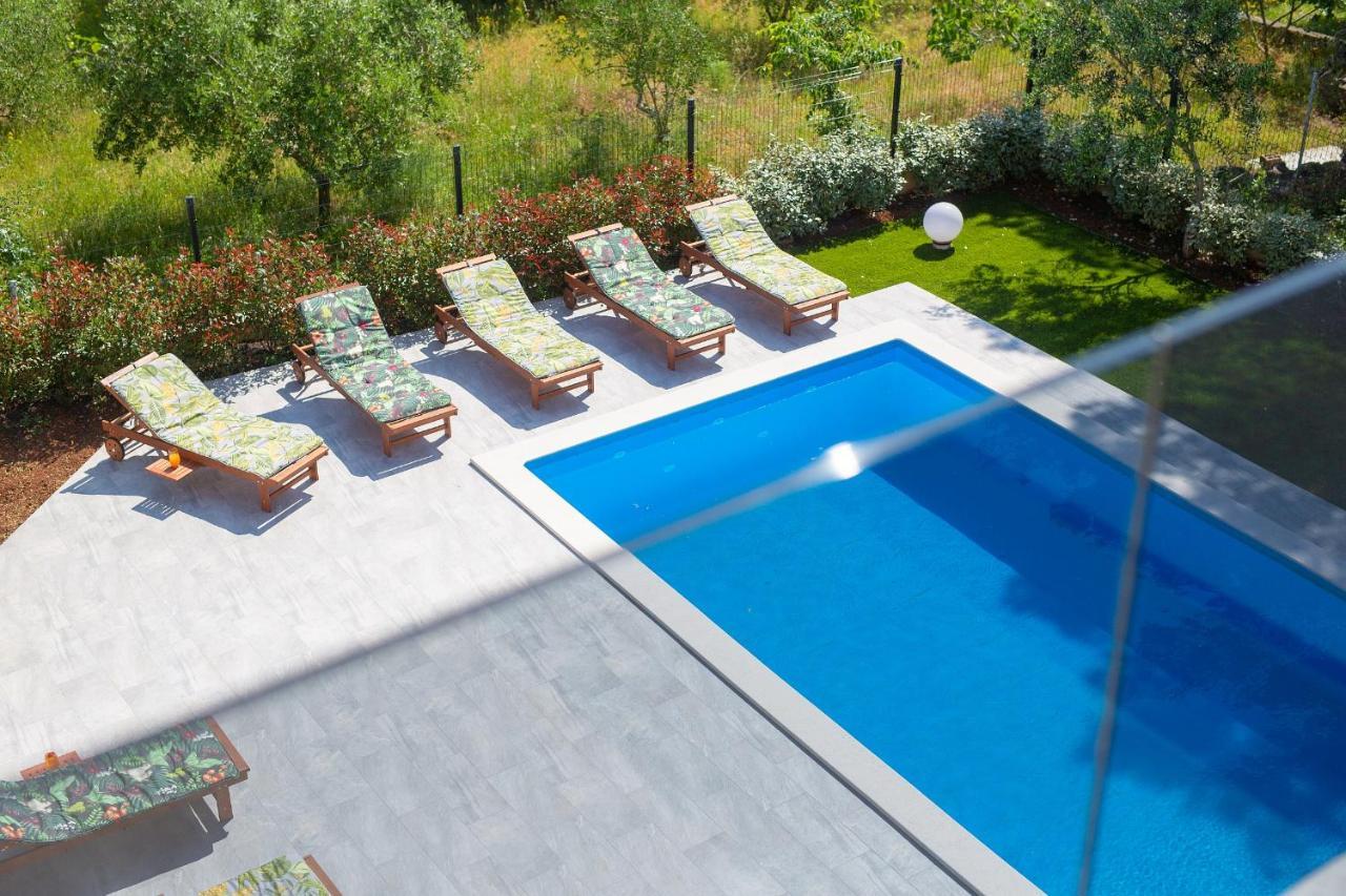 Apartments Paola & Karla With Pool Krk Town Exterior photo