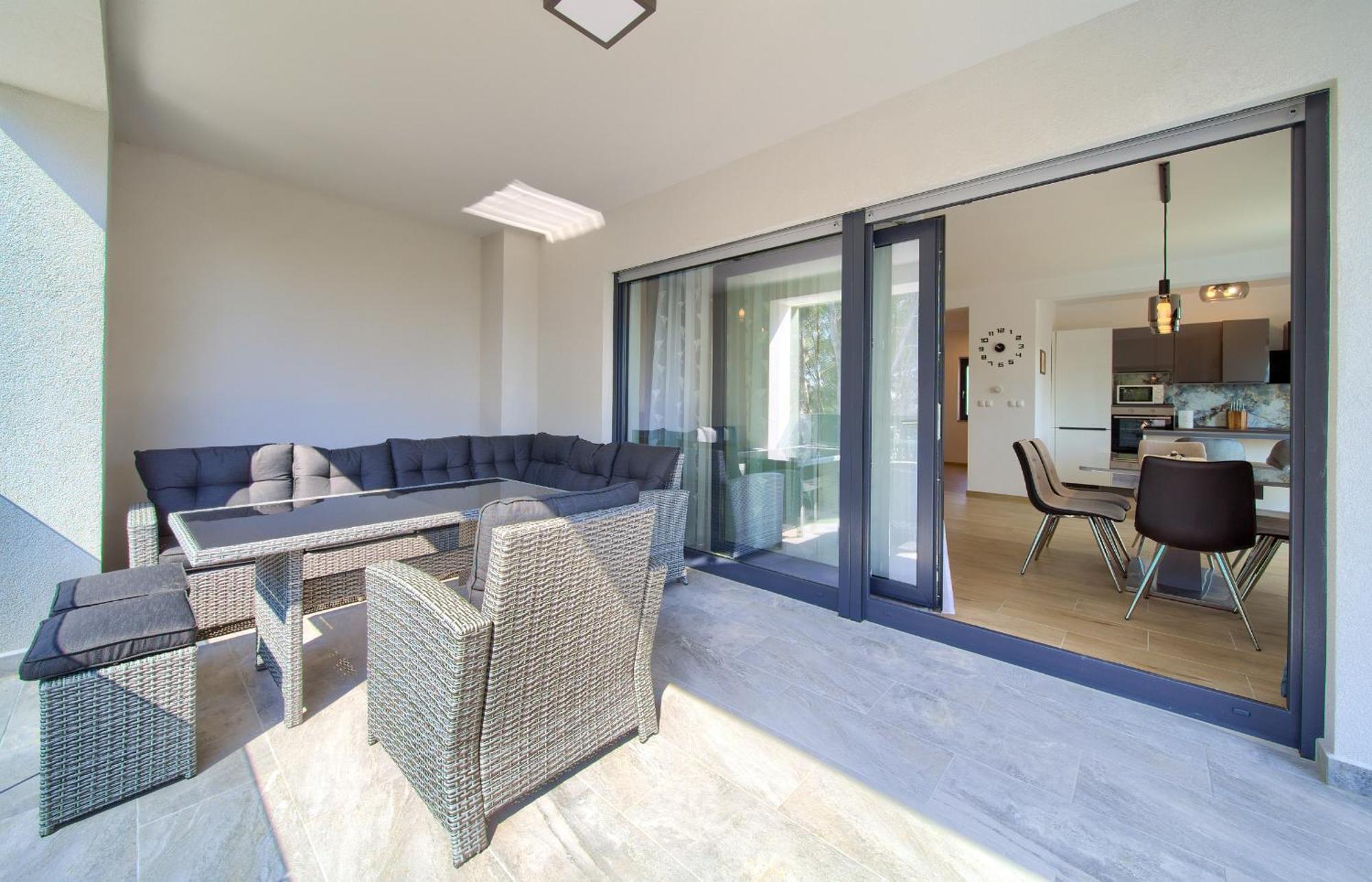 Apartments Paola & Karla With Pool Krk Town Room photo