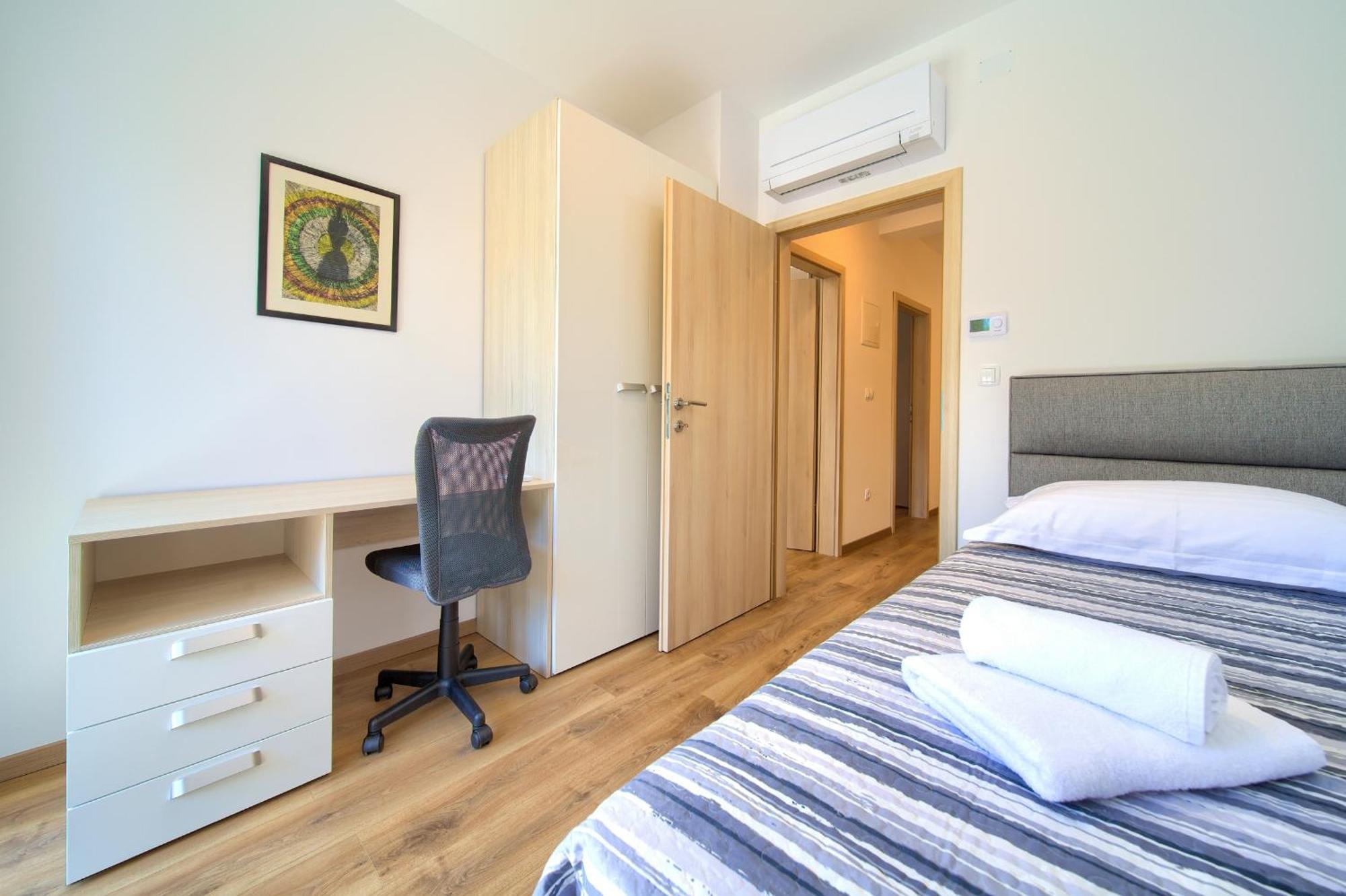 Apartments Paola & Karla With Pool Krk Town Room photo