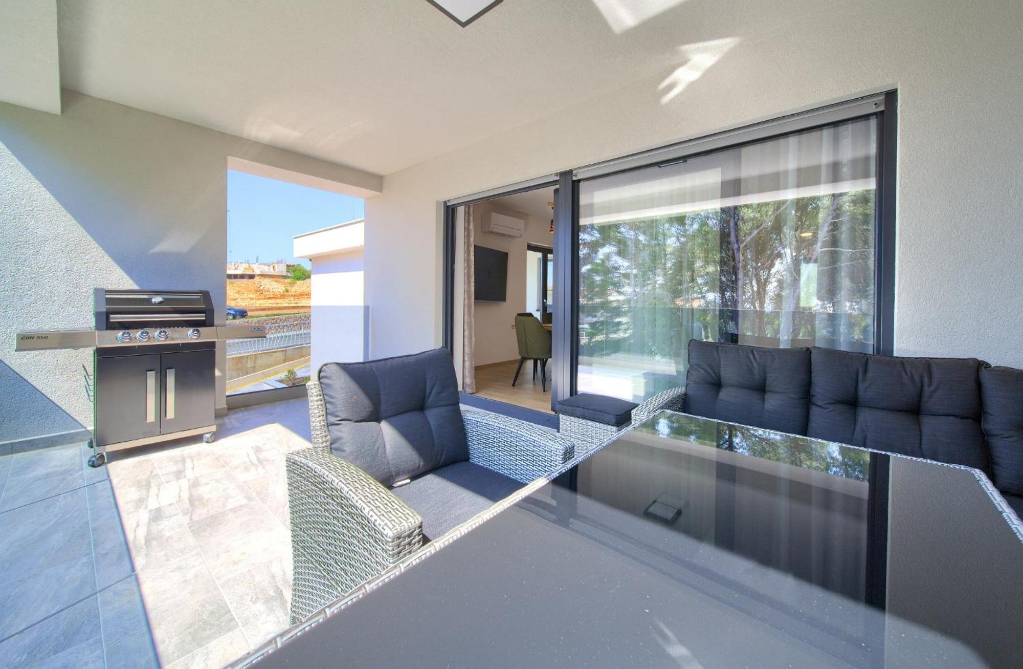 Apartments Paola & Karla With Pool Krk Town Room photo